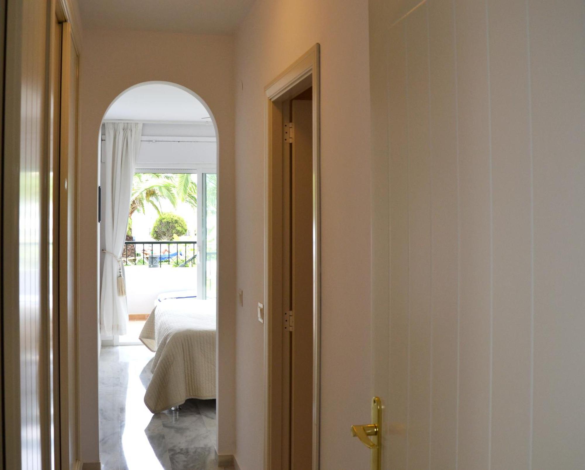 Luxury Garden Apartment - Walking Distance To The Sea Sitio de Calahonda Екстериор снимка